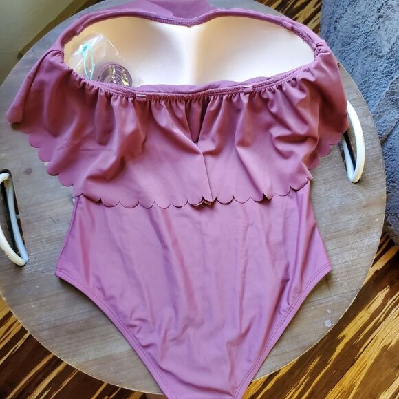 One piece swimsuit - Picture 4 of 9